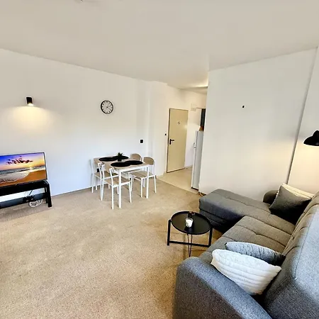 Carina - Menada * Σάνι Μπιτς